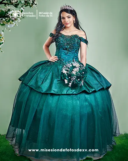 renta de vestido de 15 años en color verde jade